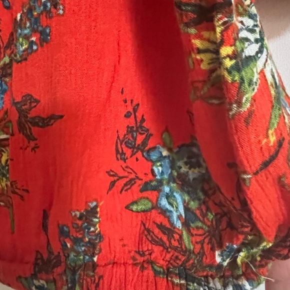 Cropped balloon sleeve top size medium - Picture 3 of 6